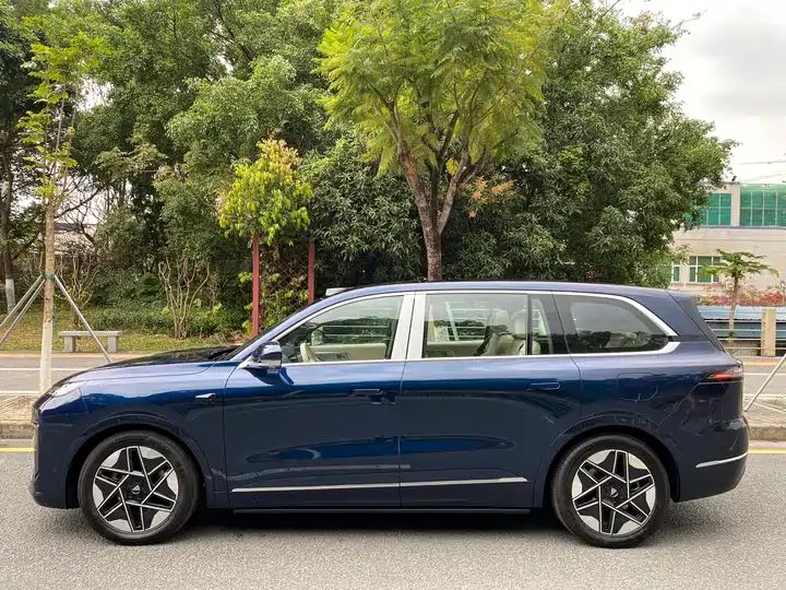 RWD Ultra+ LHD EREV Near-New SUV | Wholesale Chinese New Energy & Used Car Export Sourcing 3