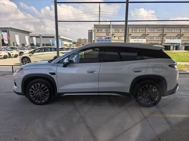 DM-i 1.5 Auto 205KM PHEV LHD SUV | Near-New & Used Chinese Hybrid Cars Wholesale Export Sourcing 4