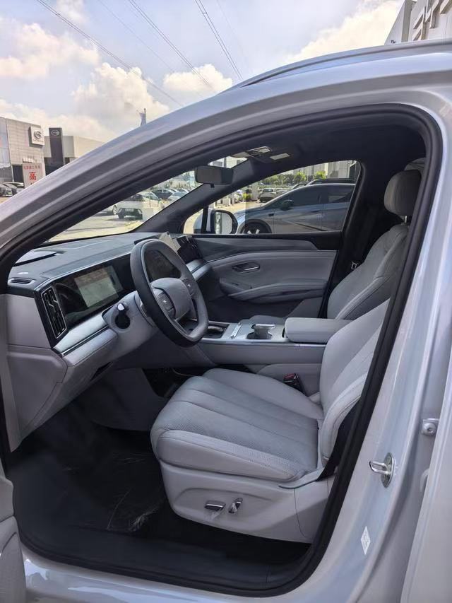 DM-i 1.5 Auto 205KM PHEV LHD SUV | Near-New & Used Chinese Hybrid Cars Wholesale Export Sourcing 10