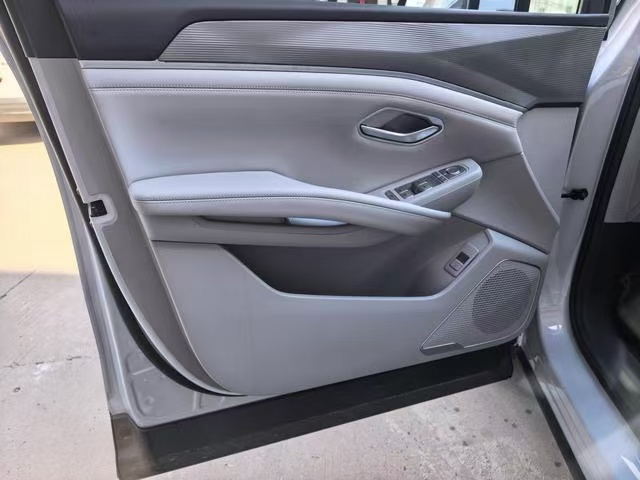 DM-i 1.5 Auto 205KM PHEV LHD SUV | Near-New & Used Chinese Hybrid Cars Wholesale Export Sourcing 19
