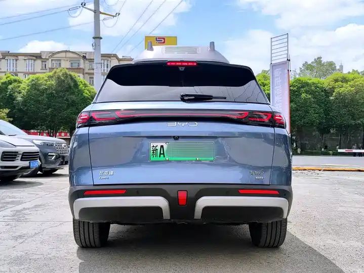 DM-i 150 Navigator Plus Left Hand Drive Hybrid SUV | China Used Car Exporter Shipping to African Countries 5