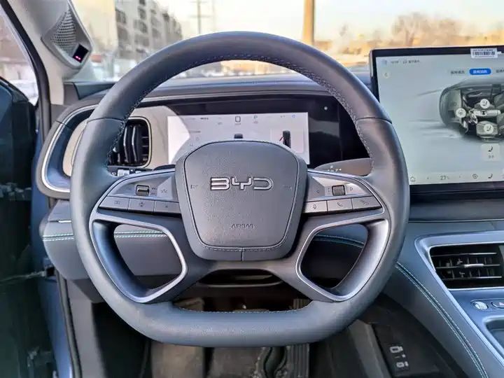 DM-i 150 Navigator Plus Left Hand Drive Hybrid SUV | China Used Car Exporter Shipping to African Countries 11