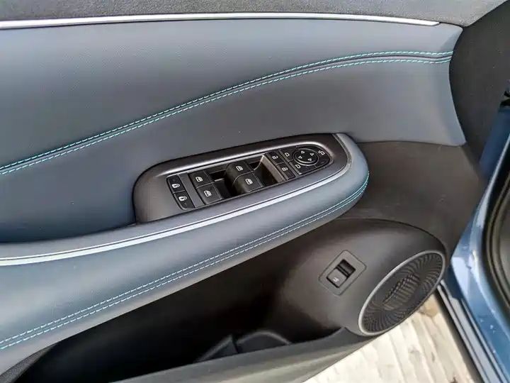 DM-i 150 Navigator Plus Left Hand Drive Hybrid SUV | China Used Car Exporter Shipping to African Countries 15