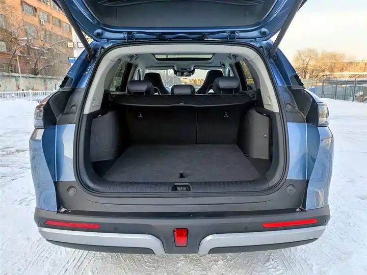DM-i 150 Navigator Plus Left Hand Drive Hybrid SUV | China Used Car Exporter Shipping to African Countries 22