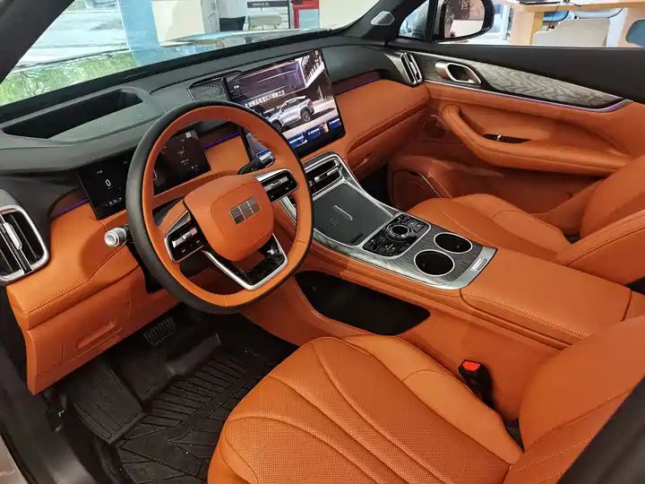 Voyager 225km Range Extended Hybrid LHD Used Cars Export From China 14