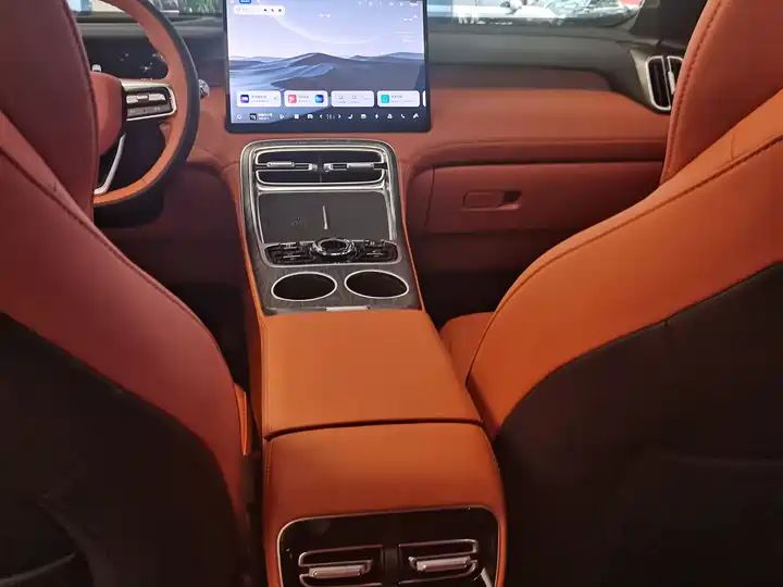 Voyager 225km Range Extended Hybrid LHD Used Cars Export From China 19