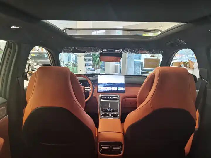 Voyager 225km Range Extended Hybrid LHD Used Cars Export From China 21