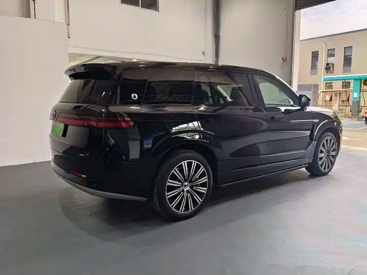 Zunrong Plug-in Hybrid 6-Seater SUV LHD | China Used Car Export & Wholesale, 6