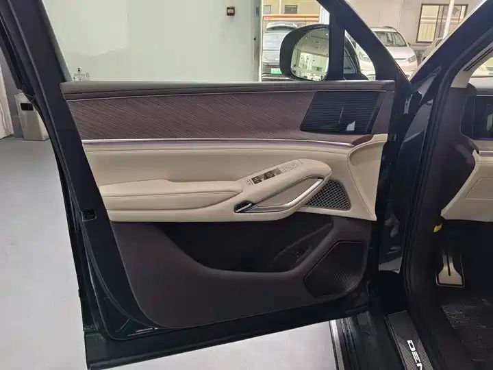 Zunrong Plug-in Hybrid 6-Seater SUV LHD | China Used Car Export & Wholesale, 9