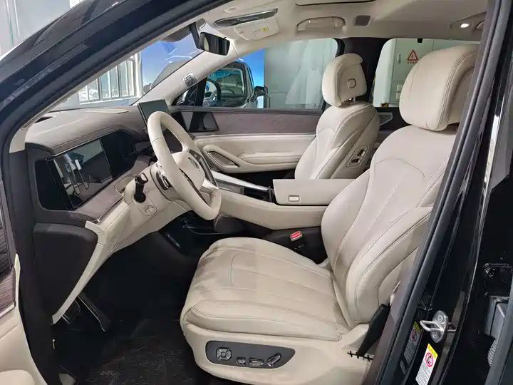 Zunrong Plug-in Hybrid 6-Seater SUV LHD | China Used Car Export & Wholesale, 10