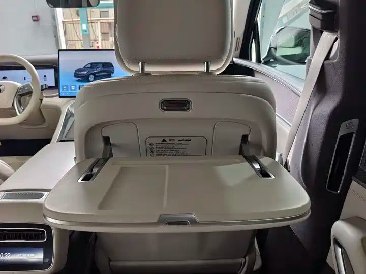 Zunrong Plug-in Hybrid 6-Seater SUV LHD | China Used Car Export & Wholesale, 16
