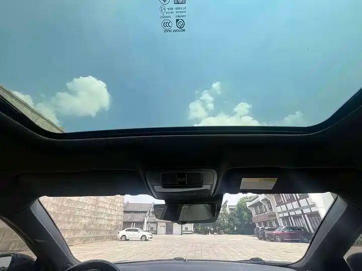1.5T Automatic Luxury LHD | Chinese Second Hand Car Export to Ghana, Algeria, Nigeria 14