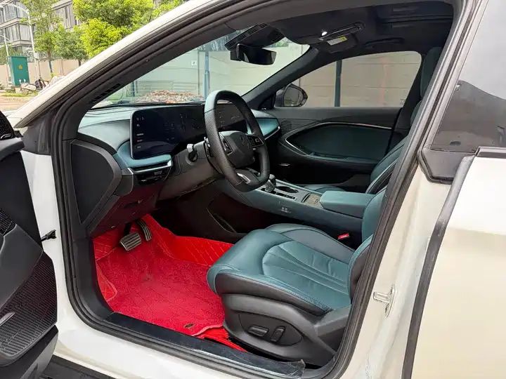 2.0T Automatic Supreme Luxury LHD | Chinese Second Hand Car Export to Ghana, Algeria, Nigeria 7