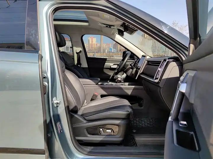 Yueye Edition 1.6T 4WD LHD | China Used SUV & Auto Spare Parts Export to Ghana, Algeria, Nigeria 8