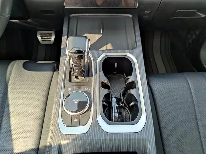 Yueye Edition 1.6T 4WD LHD | China Used SUV & Auto Spare Parts Export to Ghana, Algeria, Nigeria 14