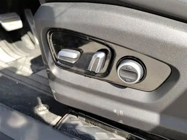 Yueye Edition 1.6T 4WD LHD | China Used SUV & Auto Spare Parts Export to Ghana, Algeria, Nigeria 15