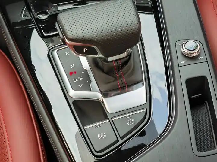 40 TFSI Luxury 2.0T LHD Sedan | China Used Car Exporter, Recruit Global Partners 13