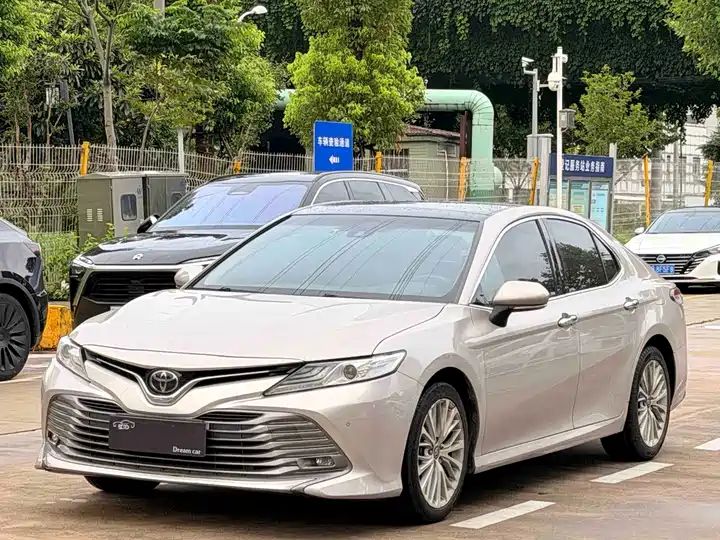 2.5G Luxury China VI LHD Sedan | Professional China Used Car Exporter - Image 1
