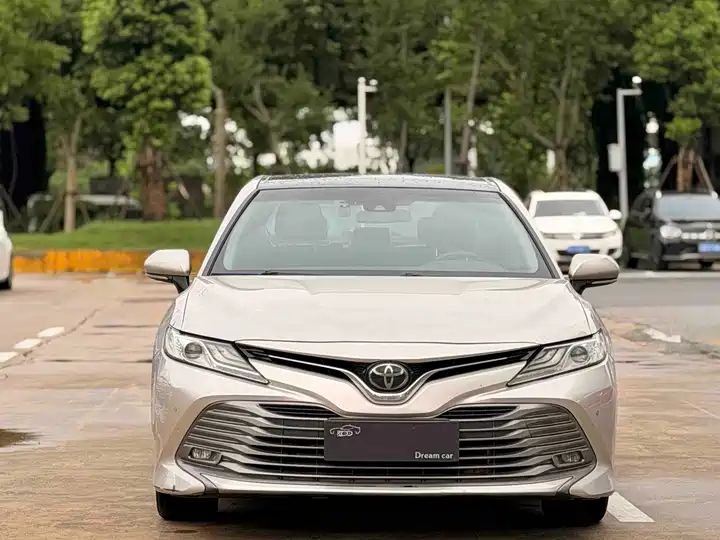2.5G Luxury China VI LHD Sedan | Professional China Used Car Exporter 2