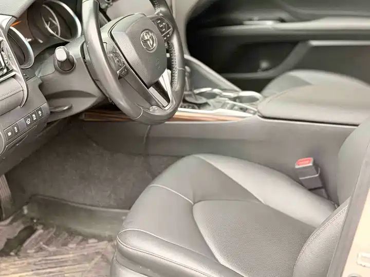 2.5G Luxury China VI LHD Sedan | Professional China Used Car Exporter 6