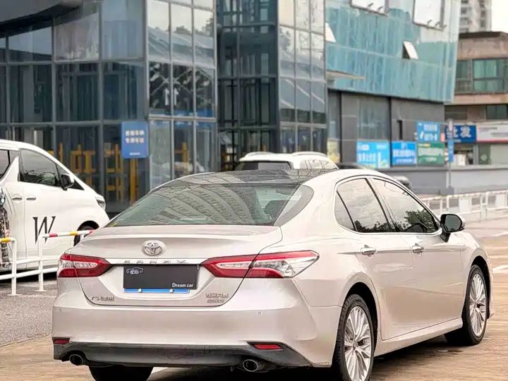 2.5G Luxury China VI LHD Sedan | Professional China Used Car Exporter 11
