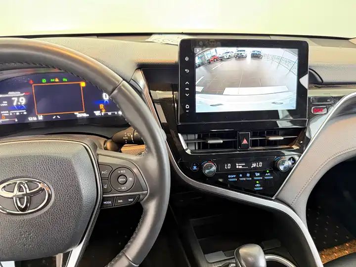 2.5G Luxury LHD Sedan | China Used Car Exporter Seeking Global Business Partners 7