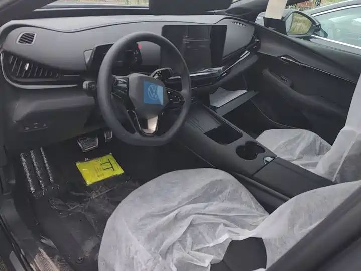 Pure 53.66kWh LHD EV Used Car Export From China 12