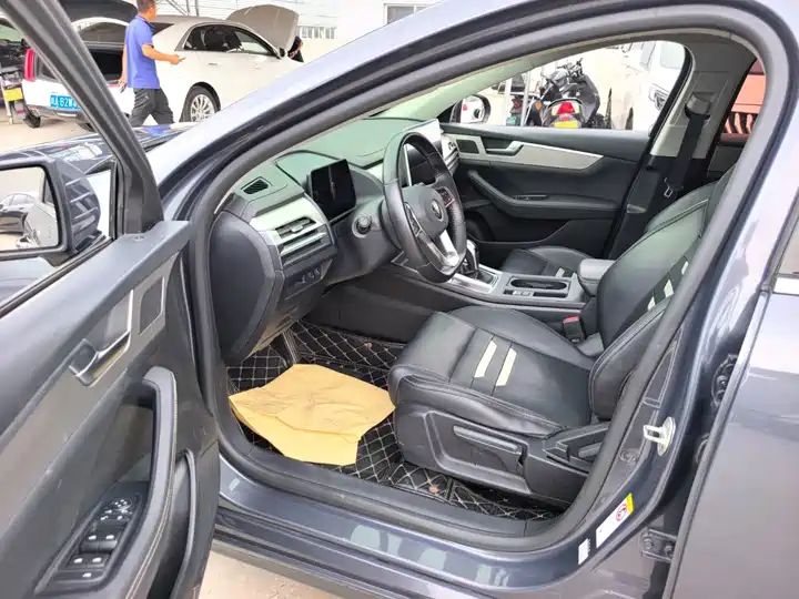 2018 1.5TI Automatic LHD Sedan | Buy Second Hand Cars Export from China 10