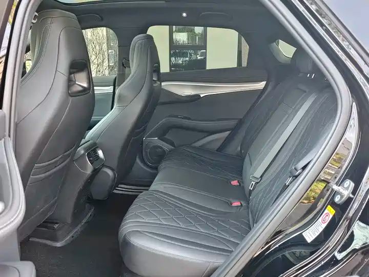 EV 2024 610km Long Range Left Hand Drive Electric Car Wholesale Export From China 8