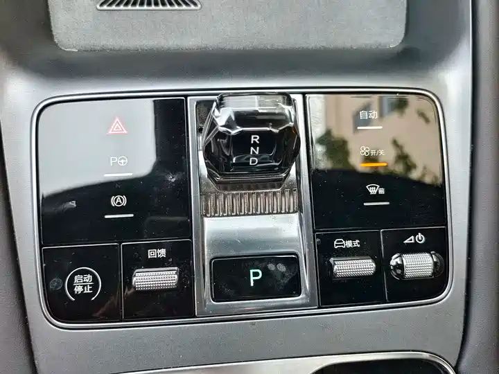 EV 2024 610km Long Range Left Hand Drive Electric Car Wholesale Export From China 14