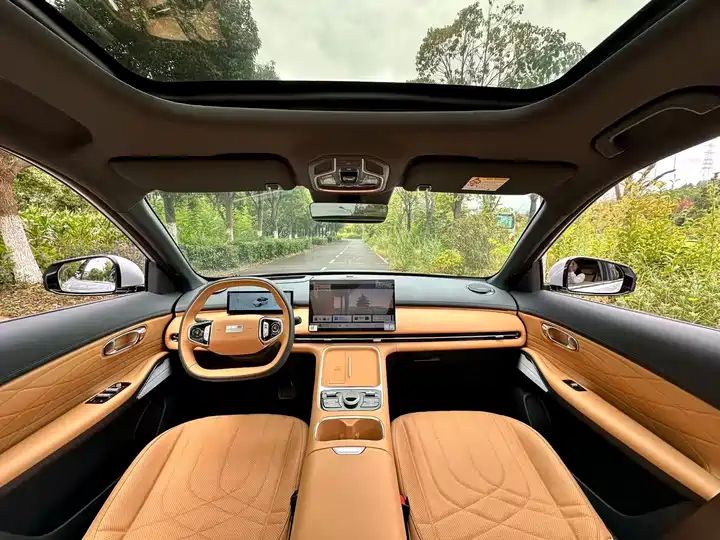 120km Pilot Edition LHD EV, Chinese Second Hand Cars Export to Nigeria, Ghana, Algeria 9