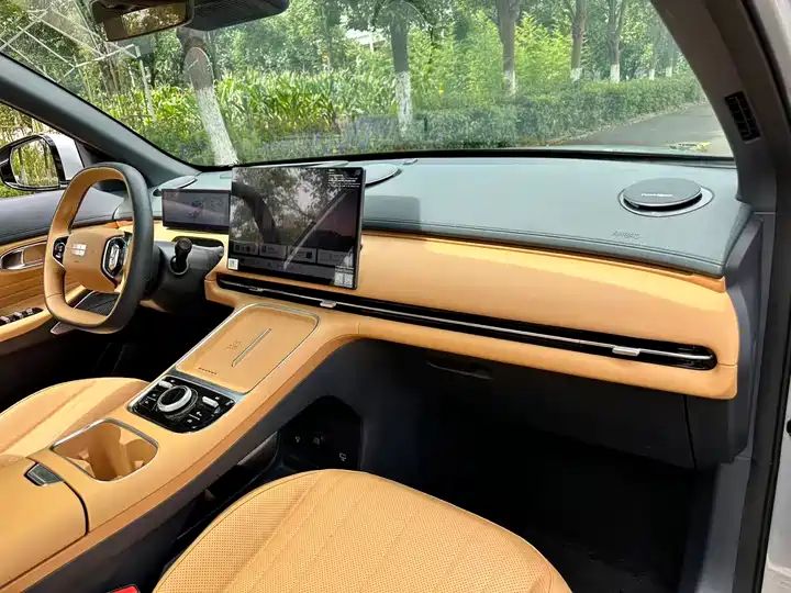 120km Pilot Edition LHD EV, Chinese Second Hand Cars Export to Nigeria, Ghana, Algeria 24