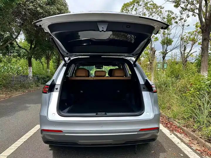 120km Pilot Edition LHD EV, Chinese Second Hand Cars Export to Nigeria, Ghana, Algeria 25
