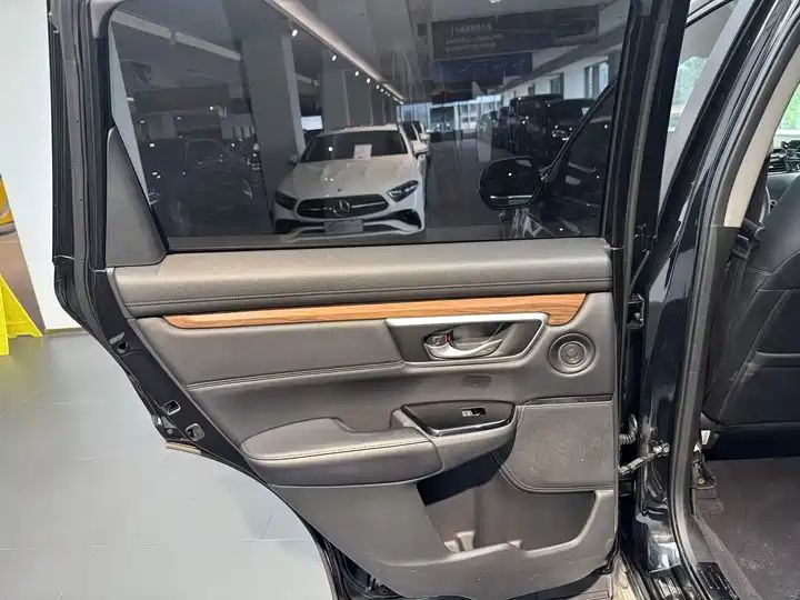 40TURBO Two-Wheel Drive Left Hand Drive Euro 6 Used SUV Wholesale Export From China to West Africa 10