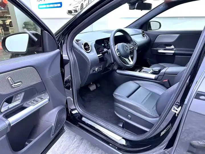 LHD Compact SUV | China Second Hand Car Export to Ghana, Nigeria, Algeria 3