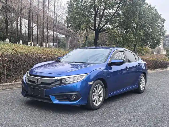 180TURBO CVT Comfort LHD Automatic Chinese Second Hand Car For Export - Image 1