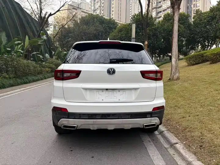 Automatic National V Emission LHD Used Chinese Car For Export 5