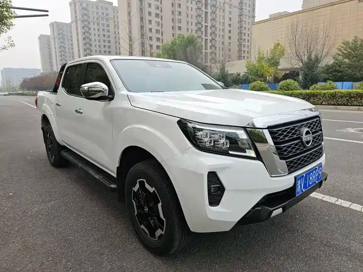 Diesel Auto 4WD LHD Nearly New Pickup 3