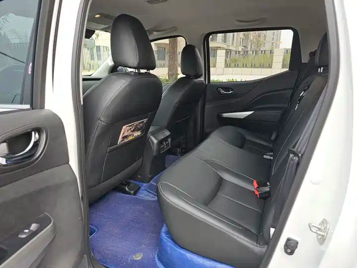 Diesel Auto 4WD LHD Nearly New Pickup 12