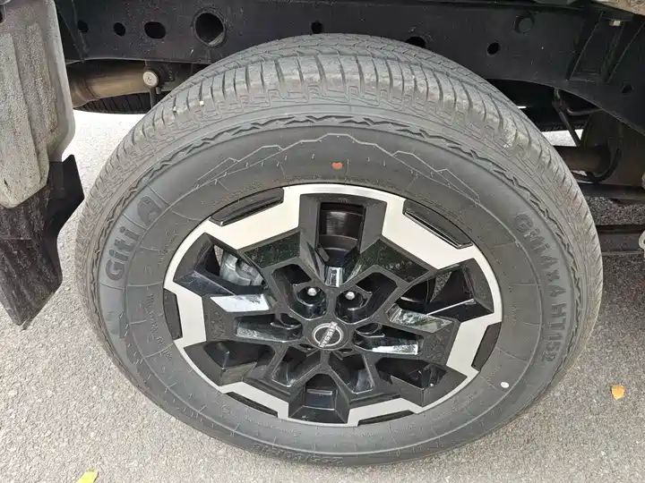 Diesel Auto 4WD LHD Nearly New Pickup 19